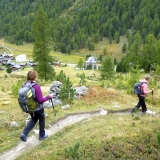 Descente de l'Augstbordpass sur Grüben
